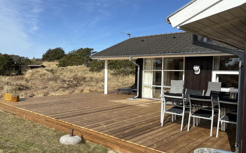 Franzisca - 700M from the Sea: Maison, Domicile, Toit, Chalet, Biens, Aménagement Paysager, Batiments Jardin, Siding, Ferme