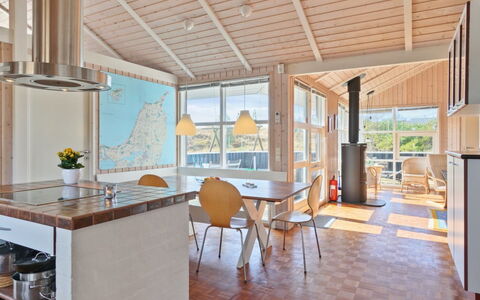 Franzisca - 700M from the Sea: Sol, Bois, Sol, Design Intérieur, Plafond, Meubles, Cuisine, Chaise, Luminaire, Parquet
