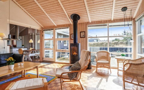 Franzisca - 700M from the Sea: Bois, Meubles, Design Intérieur, Sol, Sol, Plafond, Salon, Chaise, Domicile, Porte