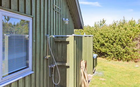 Gerasim - 1Km from the Sea: Herbe, Vert, Maison, Chalet, Prairie, Zone Rurale, Écorégion, Paysage, Lot Terre, Arbuste