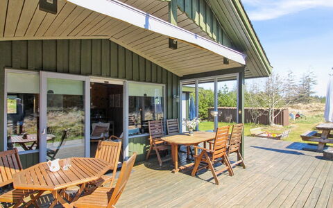 Gerasim - 1Km from the Sea: Herbe, Maison, Toit, Domicile, Chalet, Arbuste, Lot Terre, Zone Rurale, Ferme, Couverture De Sol