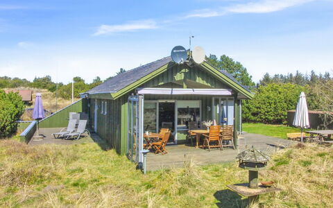 Gerasim - 1Km from the Sea: Herbe, Maison, Toit, Domicile, Chalet, Arbuste, Lot Terre, Zone Rurale, Ferme, Couverture De Sol
