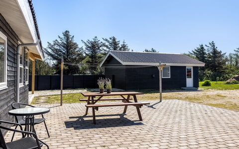Thorsten - 500M from the Sea: Herbe, Vert, Maison, Chalet, Prairie, Zone Rurale, Écorégion, Paysage, Lot Terre, Arbuste