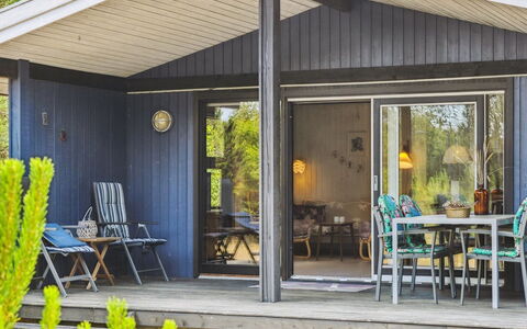 Andy - 600M from the Sea: Architecture, Toit, Domicile, Composite, Daylighting, Siding, Allée