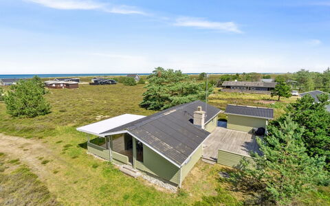 Alwine - 250M from the Sea: Sol, Design Intérieur, Bois, Sol, Escaliers, Plafond, Tache De Bois, Parquet, Dur, Balustrade