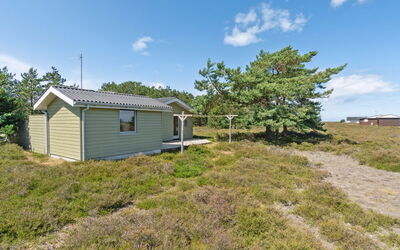 Alwine - 250M from the Sea