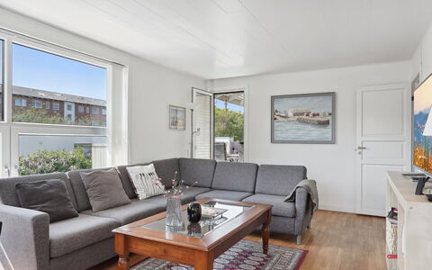 Gisella - 1.2Km from the Sea: Mur, Bois, Meubles, Canapé, Sol, Sol, Design Intérieur, Domicile, Salon