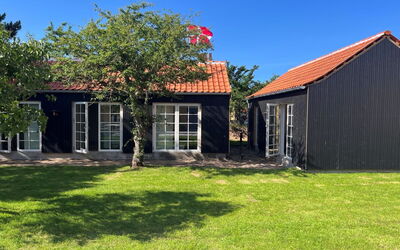Skrollan - 100M from the Sea