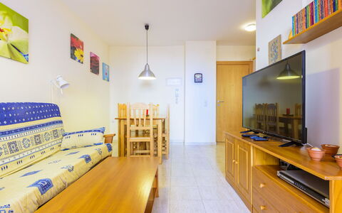 Mar de Oropesa i: Meubles, Bois, Design Intérieur, Architecture, Rayonnage, Chaise, Sol, Immobilier, Faisceau, Dur