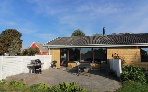 Kolle - 3.2Km from the Sea: Maison, Domicile, Toit, Chalet, Biens, Aménagement Paysager, Batiments Jardin, Siding, Ferme