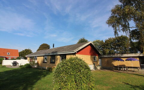 Kolle - 3.2Km from the Sea: Maison, Toit, Domicile, Chalet, Pelouse, Jardin, Ferme, Cour, Arrière-Cour, Ombre
