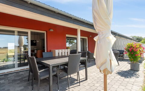 Cornelia - 6Km from the Sea: Domicile, Toit, Maison, Chalet, Biens, Porte, Porche, Siding, Ferme, Ombre