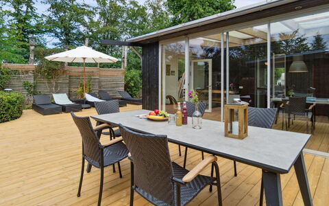 Randulf - 250M from the Sea: Bois, Toit, Architecture, Domicile, Maison, Chalet, Siding, Dur, Pente, Biens