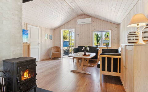 Ilmari - 150M from the Sea: Architecture, Toit, Domicile, Composite, Daylighting, Siding, Allée
