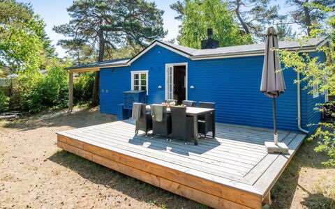 Ilmari - 150M from the Sea: Domicile, Toit, Maison, Chalet, Biens, Porte, Porche, Siding, Ferme, Ombre