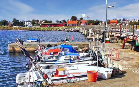 Ilmari - 150M from the Sea: Domicile, Toit, Maison, Chalet, Biens, Porte, Porche, Siding, Ferme, Ombre