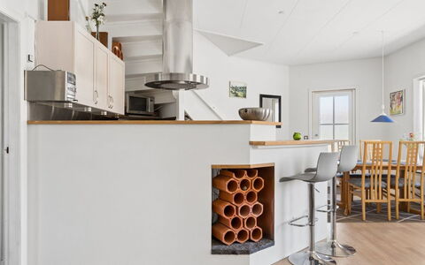 Dagne - 400M from the Sea: Sol, Meubles, Bois, Design Intérieur, Sol, Parquet, Tabouret, Cuisine, Éclairage, Comptoir