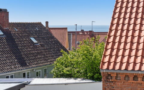 Dagne - 400M from the Sea: Jour, Bâtiment, Zone Urbaine, Zone Métropolitaine, Ville, Appartement, Quartier, Métropole, Skyscraper