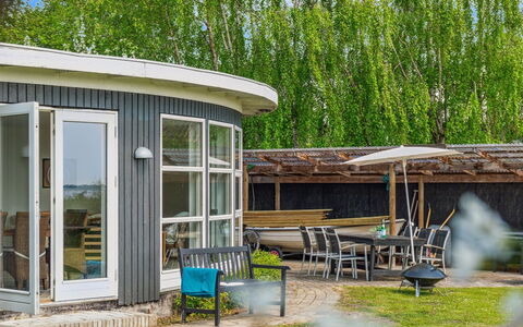 Vemund - 100M to the Fjord: Maison, Domicile, Toit, Chalet, Biens, Aménagement Paysager, Batiments Jardin, Siding, Ferme