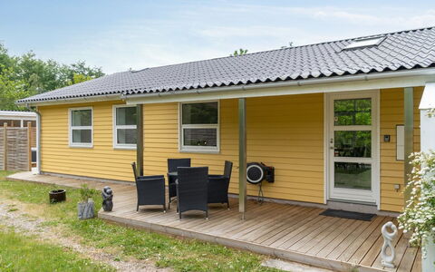 Barth - 950M from the Sea: Sol, Design Intérieur, Bois, Sol, Escaliers, Plafond, Tache De Bois, Parquet, Dur, Balustrade