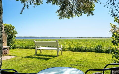 Maleen - 150M to the Fjord: Bleu, Meubles, Herbe, Mobilier De Jardin, Chaise, Paysage, Arbuste, Lot Terre, Jardin, Pelouse