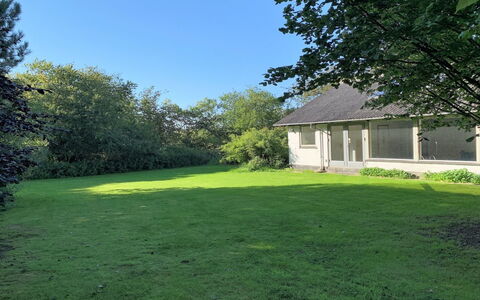 Dana - 525M from the Sea: Herbe, Arbuste, Domicile, Jardin, Maison, Lot Terre, Pelouse, Chalet, Plaine