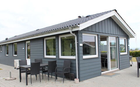 Jannik - 300M from the Sea: Maison, Toit, Domicile, Chalet, Biens, Ferme, Villa, Porche, Siding