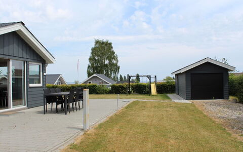 Jannik - 300M from the Sea: Herbe, Prairie, Paysage, Écorégion, Plaine, Communauté Des Plantes, Lot Terre, Mobilier De Jardin, Prairie, Formations Arbustives