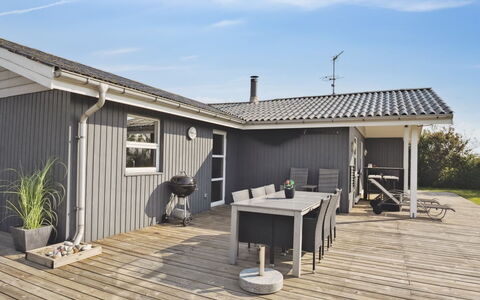 Anella - 200M from the Sea: Meubles, Design Intérieur, Sol, Bois, Sol, Plafond, Parquet, Chaise, Table, Éclairage