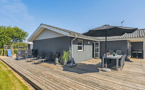 Anella - 200M from the Sea: Meubles, Design Intérieur, Sol, Bois, Sol, Plafond, Parquet, Chaise, Table, Éclairage