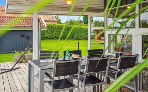 Hjalmsvider - 300M from the Sea: Meubles, Bois, Mobilier De Jardin, Chaise, Table, Porche, Table Cuisine Et Salle A Manger, Tableau De Plein Air, Plate-Forme, Ombre