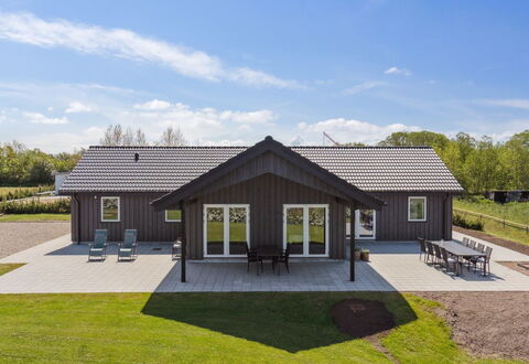 Ika - 450M from the Sea: 