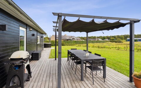Amdi - 700M from the Sea: Herbe, Maison, Toit, Chalet, Domicile, Arbuste, Ferme, Lot Terre, Zone Rurale