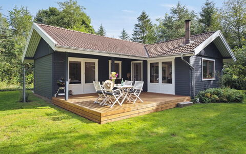 Annamaria - 30Km from the Sea: Toit, Maison, Domicile, Chalet, Porte, Siding, Plate-Forme, Porche, Planche, Dur