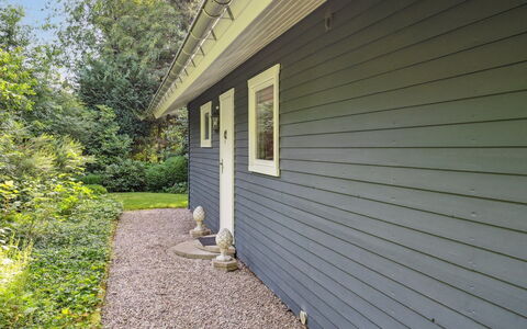 Annamaria - 30Km from the Sea: Toit, Maison, Domicile, Chalet, Porte, Siding, Plate-Forme, Porche, Planche, Dur