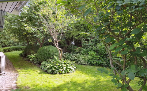 Annamaria - 30Km from the Sea: Domicile, Chalet, Porche, Dur, Siding, Plate-Forme, Ombre, Planche, Biens, Batiments Jardin