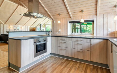 Sanna - 30Km from the Sea: Toit, Maison, Domicile, Chalet, Porte, Siding, Plate-Forme, Porche, Planche, Dur