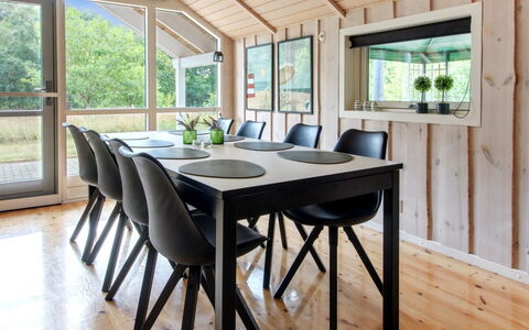 Sanna - 30Km from the Sea: Toit, Maison, Domicile, Chalet, Porte, Siding, Plate-Forme, Porche, Planche, Dur
