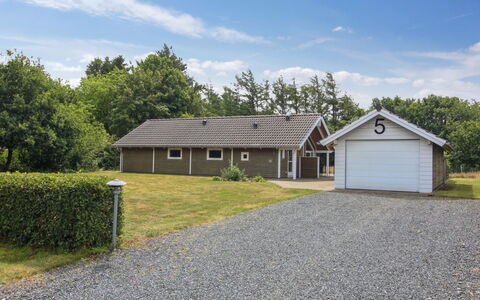 Sanna - 30Km from the Sea: Toit, Maison, Domicile, Chalet, Porte, Siding, Plate-Forme, Porche, Planche, Dur