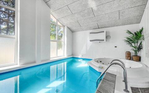 Anniesette - 1.5Km from the Sea: Meubles, Design Intérieur, Sol, Bois, Sol, Plafond, Parquet, Chaise, Table, Éclairage