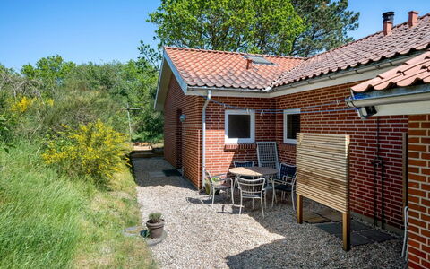 Anniesette - 1.5Km from the Sea: Meubles, Design Intérieur, Sol, Bois, Sol, Plafond, Parquet, Chaise, Table, Éclairage