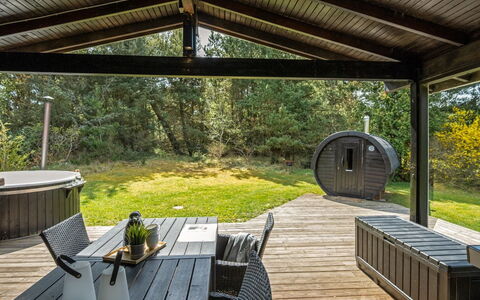 Eli - 1.5Km to the Fjord: Bois, Batiments Jardin, Chalet, Ombre, Plate-Forme, Jardin, Porche, Dur, Structure En Plein Air, Cabane En Rondins