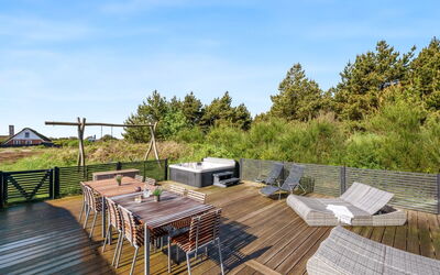 Kimon - 750M from the Sea