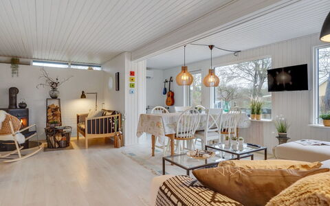 Elma - 350M from the Sea: Maison, Domicile, Zone Résidentielle, Toit, Chalet, Lot Terre, Biens, Cour, Jardin, Siding