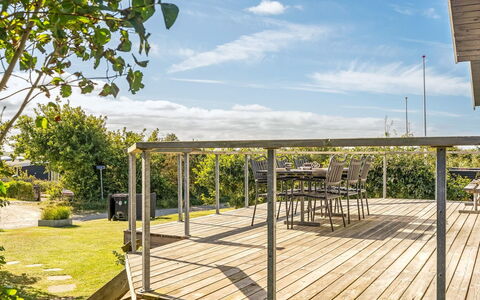Engelbertine - 210M to the Fjord: Architecture, Toit, Domicile, Composite, Daylighting, Siding, Allée