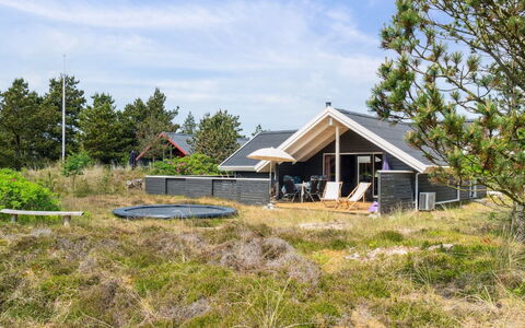 Myrte - 900M from the Sea: Meubles, Design Intérieur, Sol, Bois, Sol, Plafond, Parquet, Chaise, Table, Éclairage