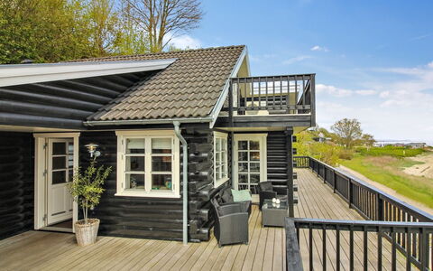 Sander - 10M to the Fjord: Meubles, Design Intérieur, Sol, Bois, Sol, Plafond, Parquet, Chaise, Table, Éclairage