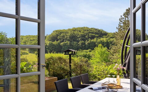 Teijo - 2.5Km from the Sea: Meubles, Chaise, Table, Mobilier De Jardin, Table Cuisine Et Salle A Manger, Ombre, Tableau De Plein Air, Eco Hôtel, Jardin