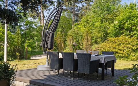 Teijo - 2.5Km from the Sea: Mobilier De Jardin, Meubles, Jardin, Ombre, Chaise, Patio, Aménagement Paysager, Tableau De Plein Air, Eco Hôtel, Arrière-Cour