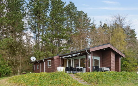 Enita - 350M from the Sea: Bois, Domicile, Porche, Plate-Forme, Dur, Toit, Tache De Bois, Parquet, Eco Hôtel